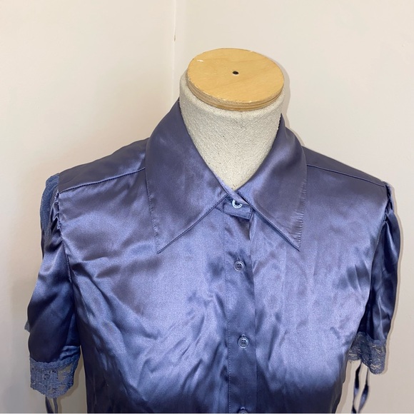 Bebe lilac button down silk blouse with belt - Picture 7 of 11
